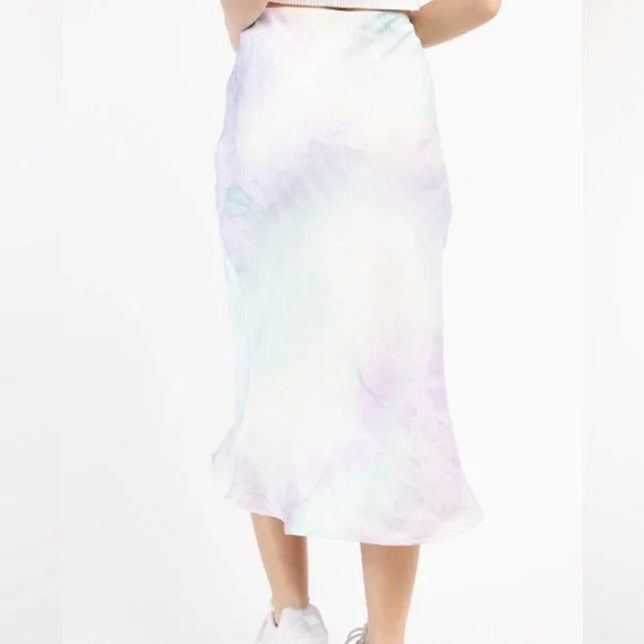 NWT Altar’d State Double Lined Tie Dye Satin Midi Skirt in Rainbow Multi Size XS - Picture 5 of 11